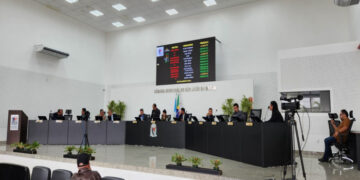 Legislativo realiza sessão extraordinária