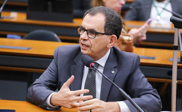 Reimont pede bloqueio de bens, apreensão de passaportes e investigação sobre financiamento do filme “Dark Horse”