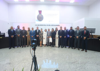 Legislativo concede Títulos de Cidadania e homenageia Cuíca com a Medalha Barão de Barcelos