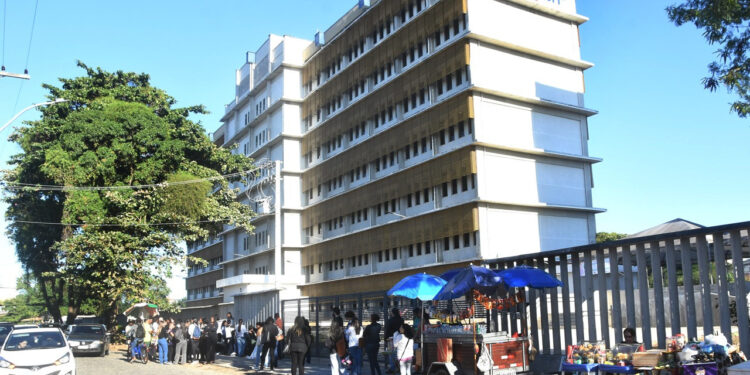 Candidatos iniciam provas do Processo Seletivo da Assistência Social para 236 vagas