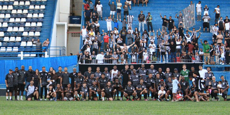Americano vence a Série A2 e retorna à elite do futebol carioca