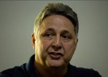 Justiça do Rio determina que Garotinho cumpra sentença e informa suspensão de direitos políticos a tribunais eleitorais