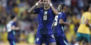Brasil supera Austrália com chuva de gols em exibição de altos e baixos