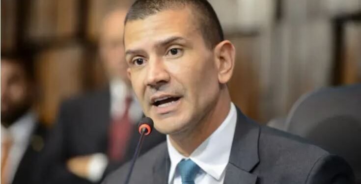 TSE anula votos de Garotinho e abre caminho para vitória de Ruas no Rio